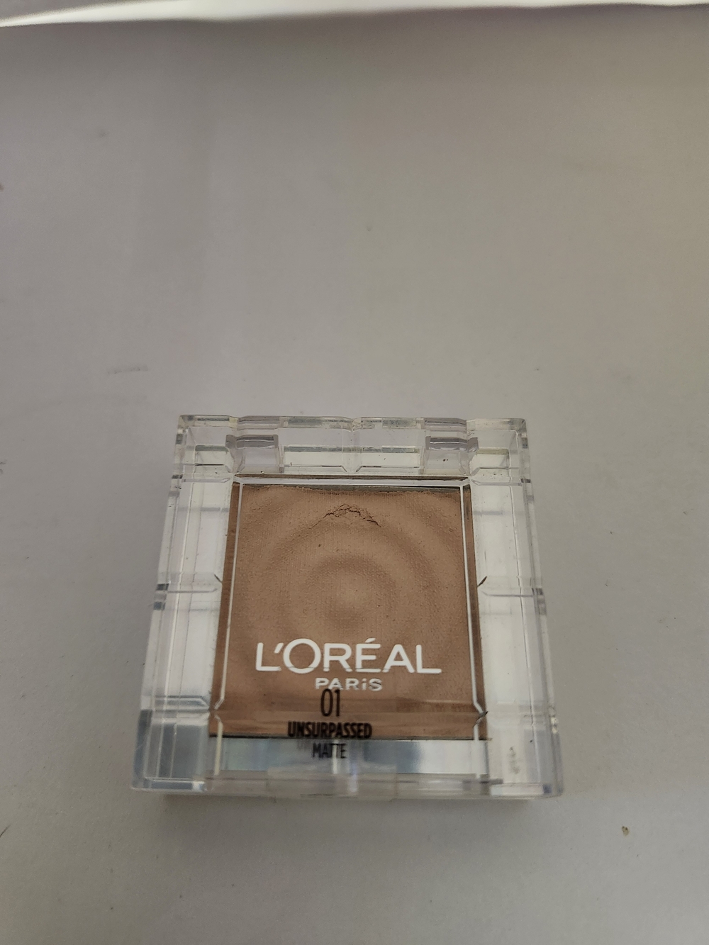 L'Oreal Paris Eyeshadow New - 01 Unsurpassed Matte